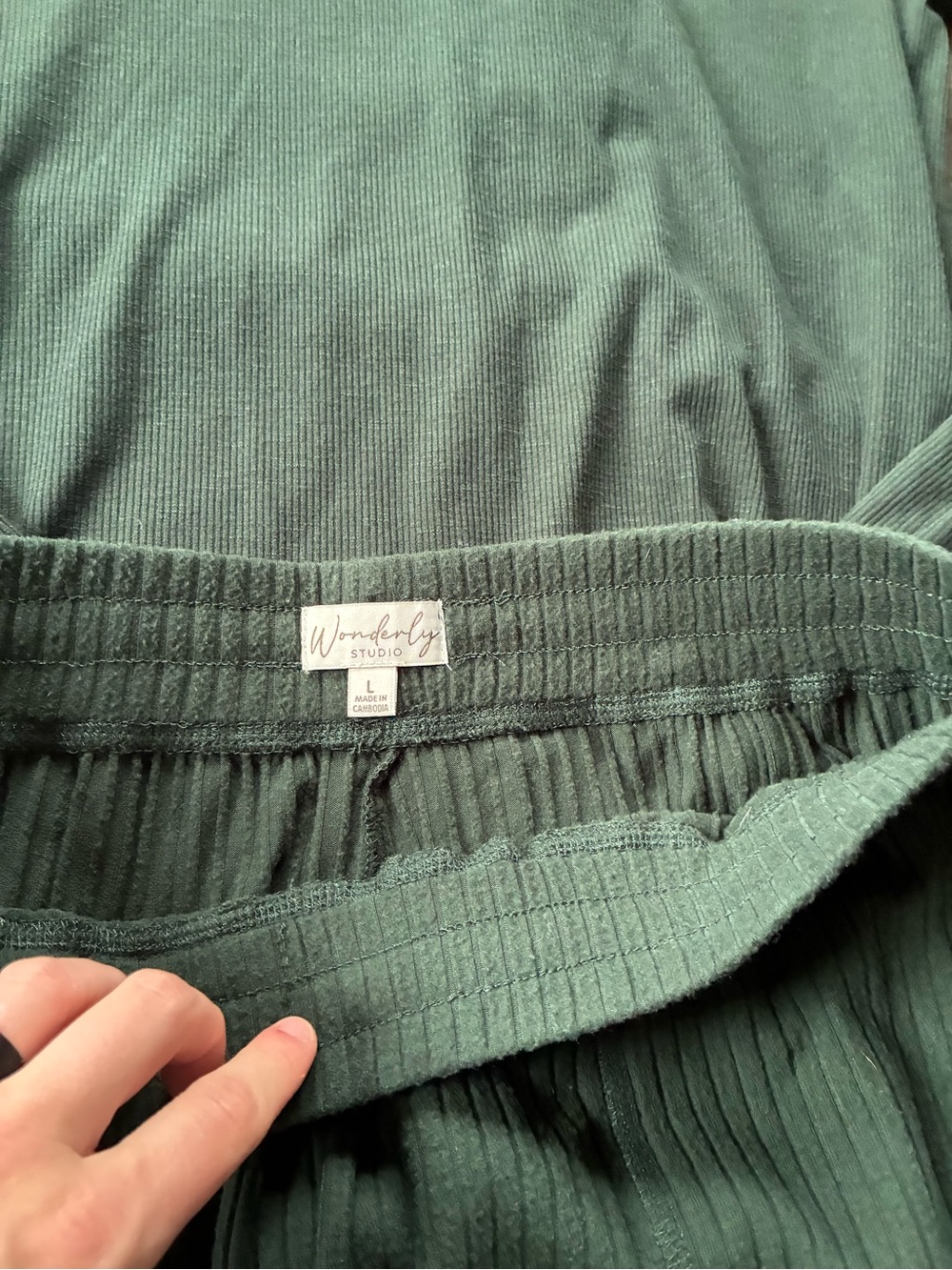 Wonderly Forest Green Ribbed Wide-Leg Lounge Pants - Picture 3 of 5